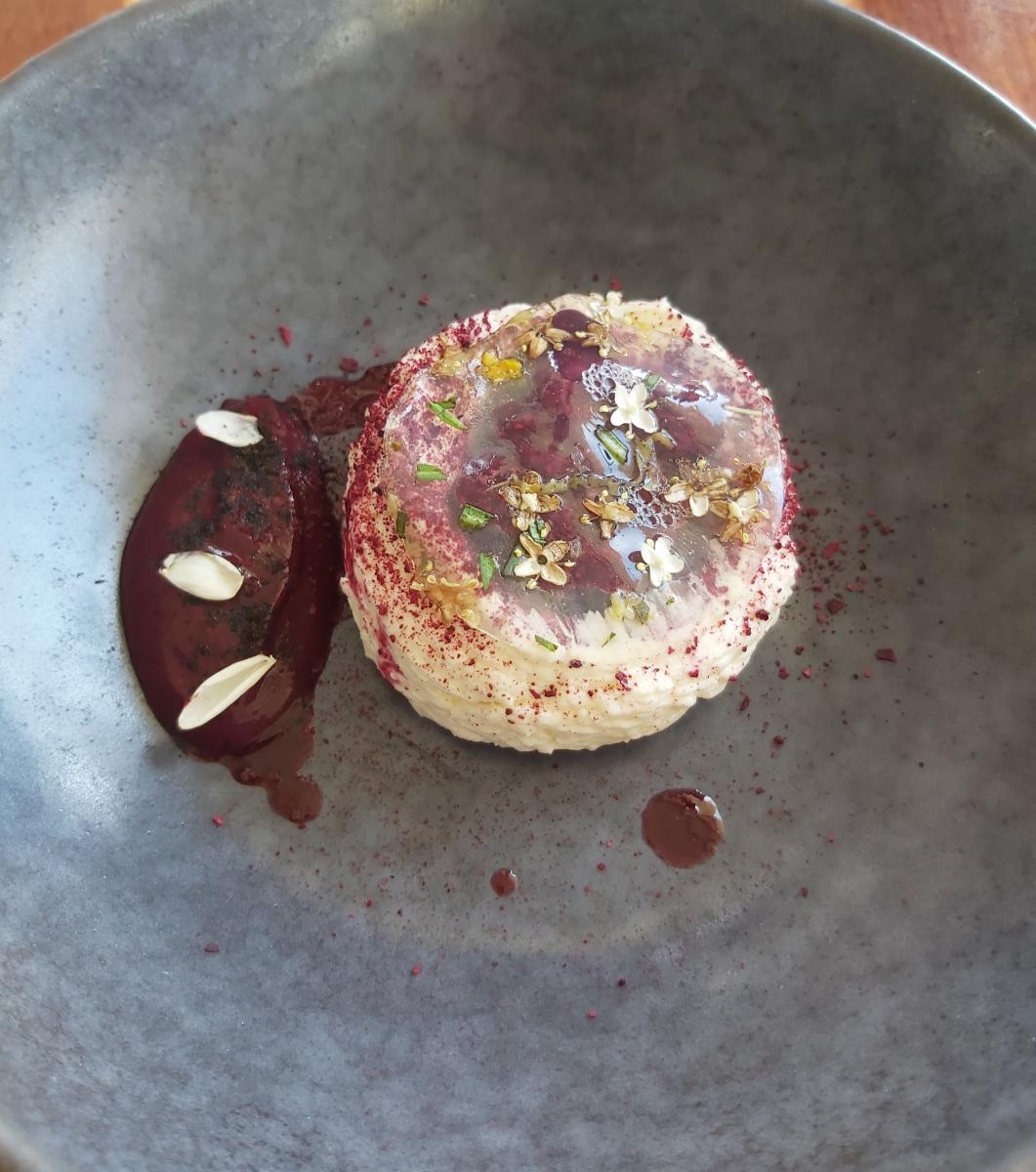 Restaurant & Bar
Taste pleasures in an exceptional setting